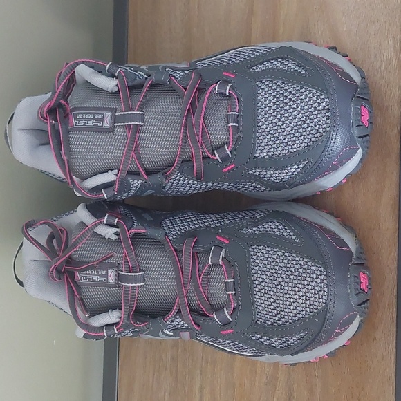 New Balance All Terrain Women’s 411 V2 “Grey Pink” Size 10 - Picture 2 of 7